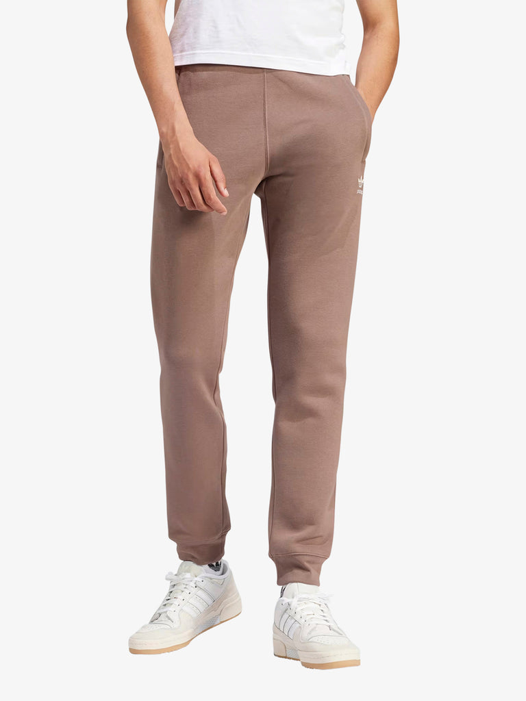 ADIDAS Pantalone Trefoil Essential uomo in cotone marrone