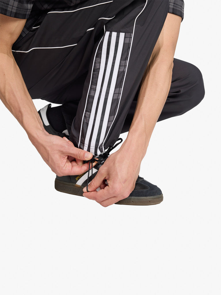 ADIDAS joggers tartan ampio uomo nero