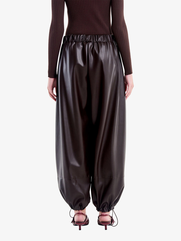 VICOLO pantalone cargo in ecopelle donna marrone