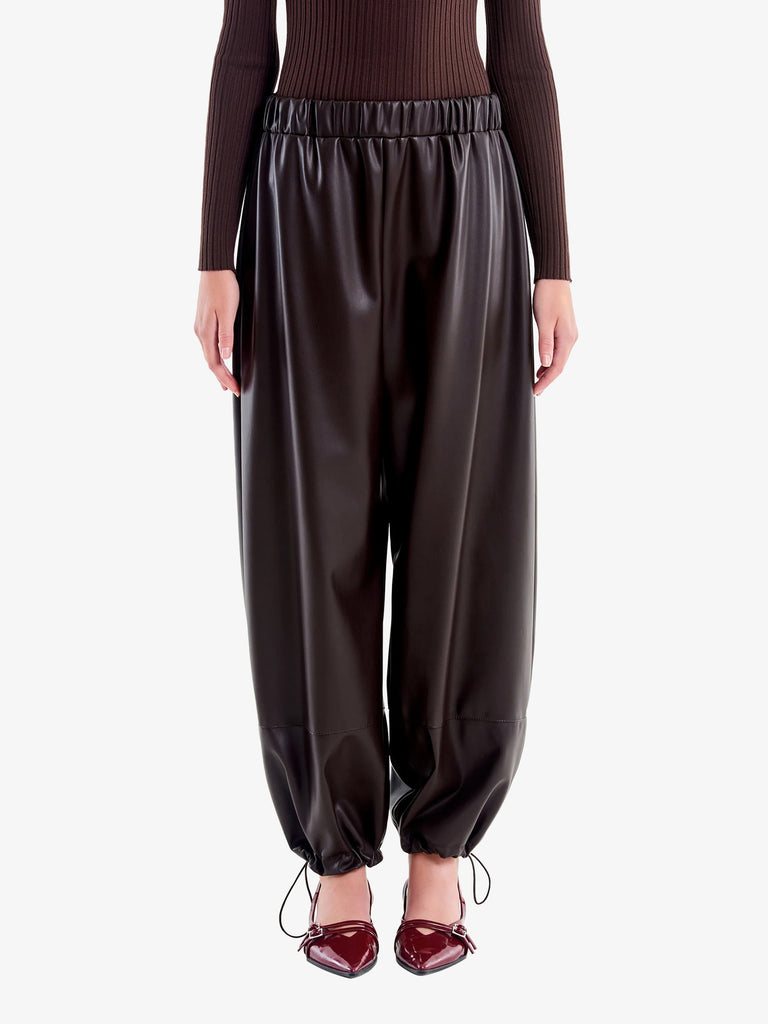 VICOLO pantalone cargo in ecopelle donna marrone