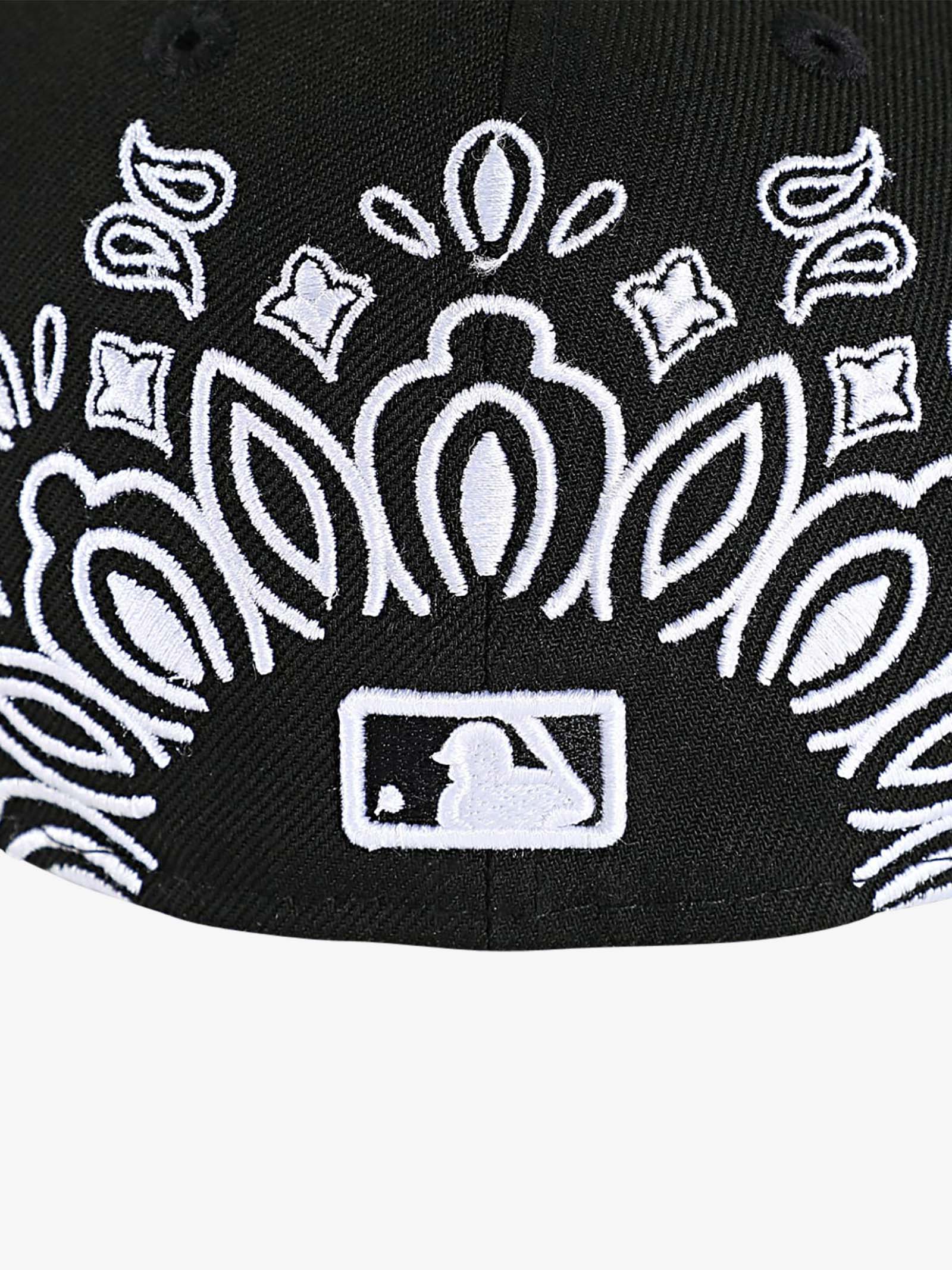 NEW ERA men's 59fifty fitted hat new york yankees mlb paisley black