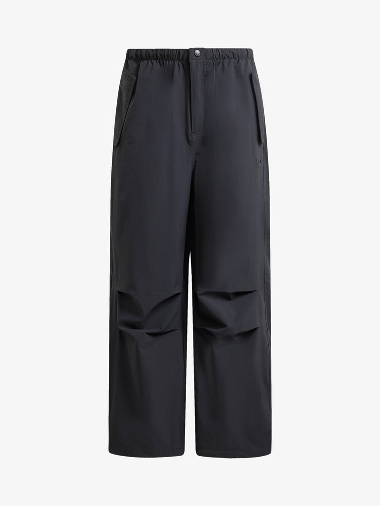 ADIDAS Pantaloni P ESS PARACHUTE JD2111 Uomo Nero