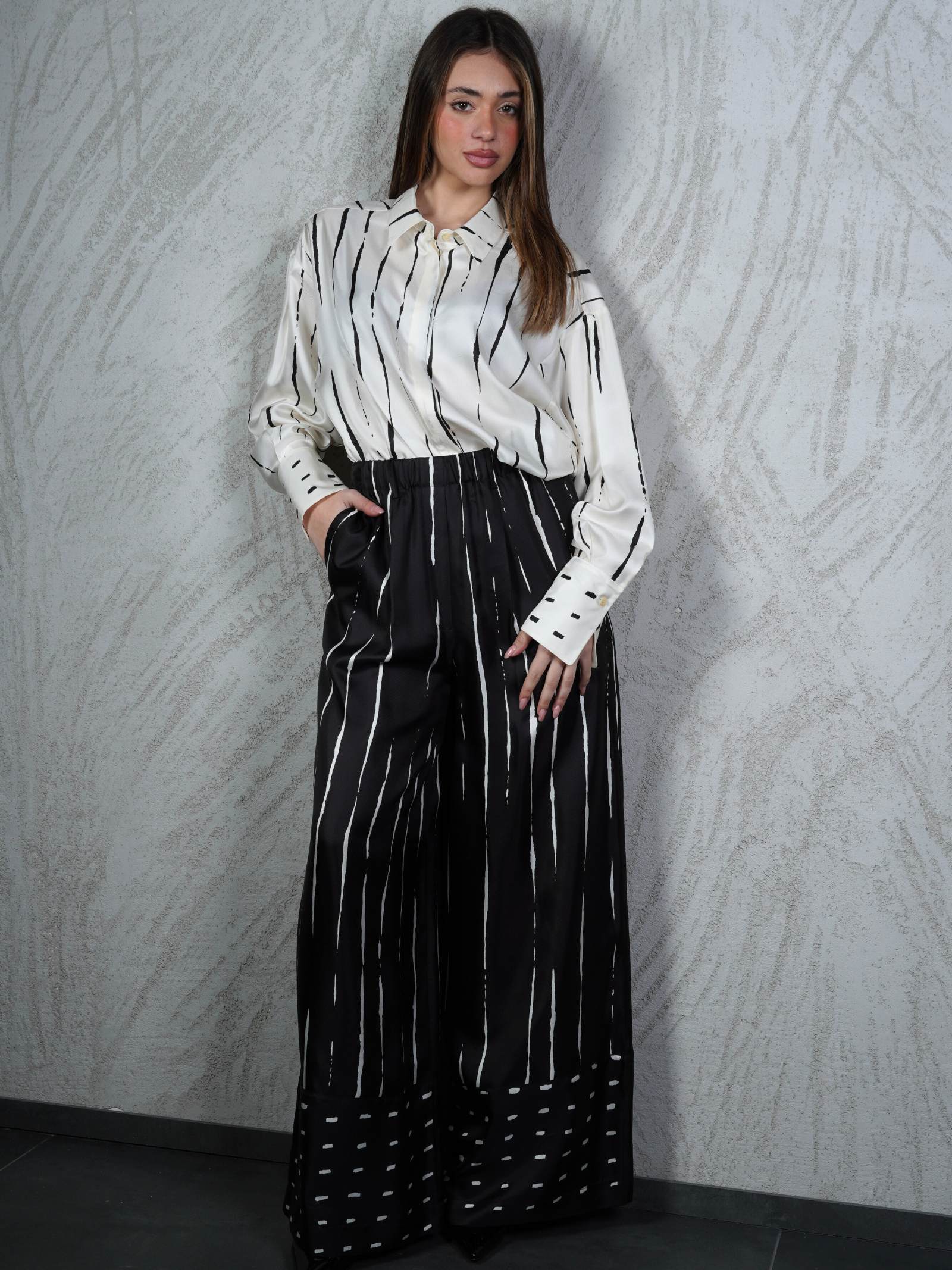 パンツ ALYSI Woman Pants Black 105156P5012 DONE ALYSI Pants C/PINCES 105156P5012 Women's Black