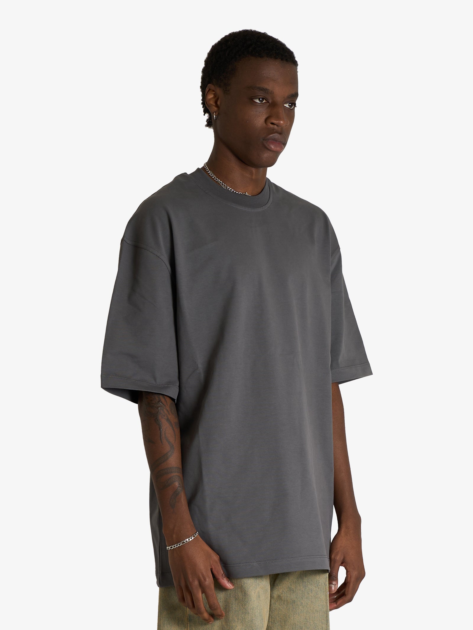 p26-dark-label-