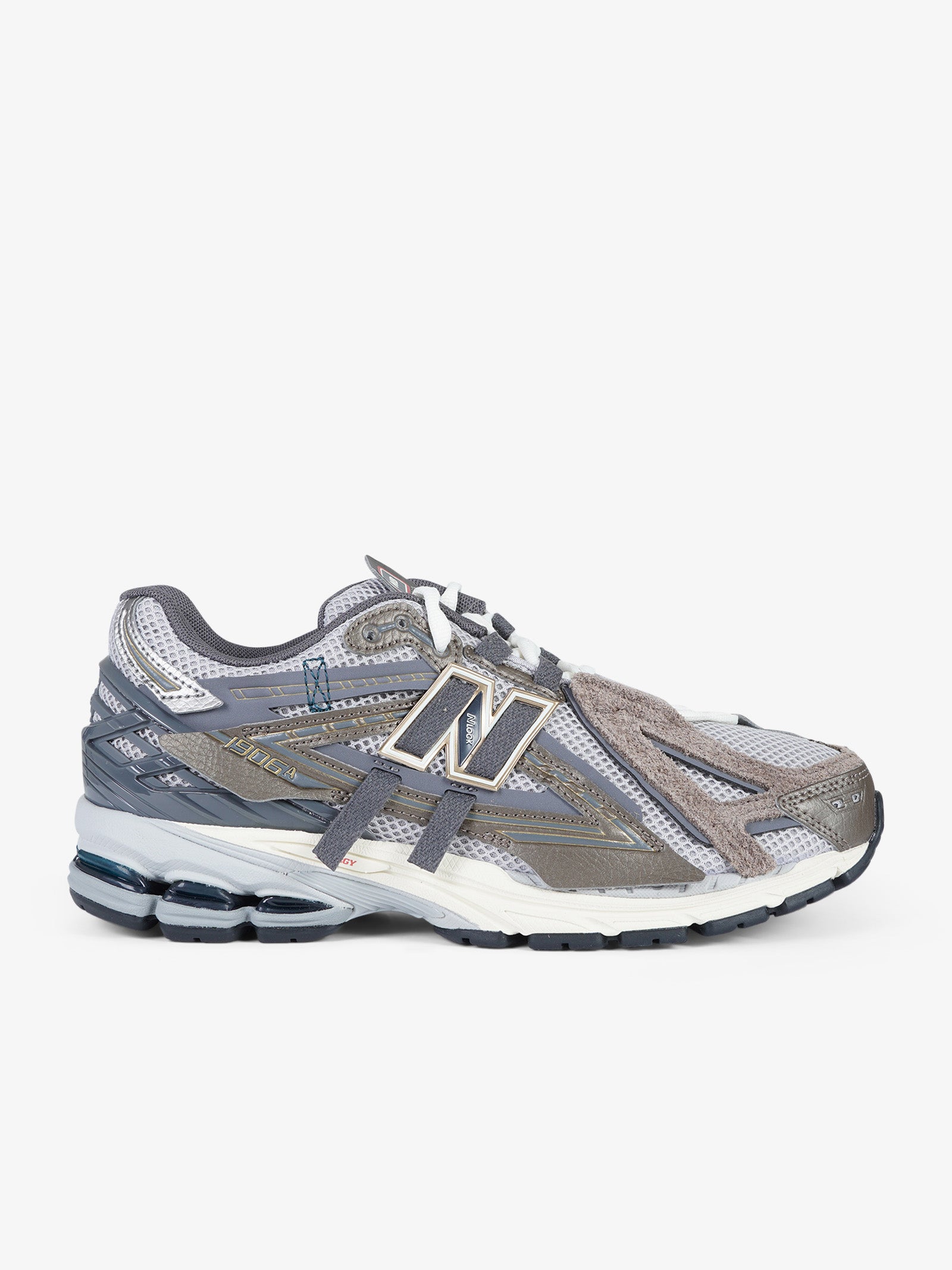 p26-new-balance-