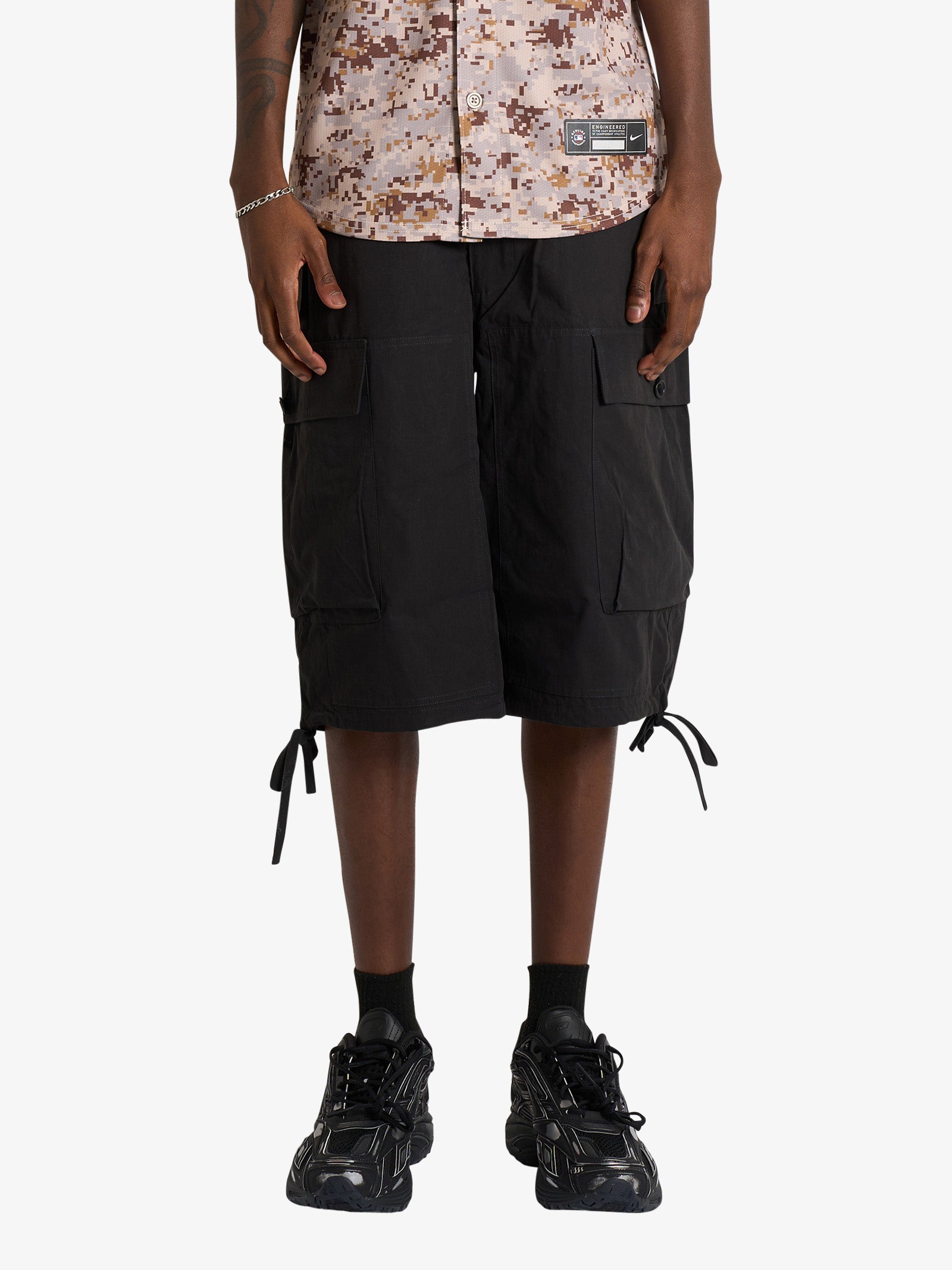 OAMC PEACEMAKER shorts fatigue black man